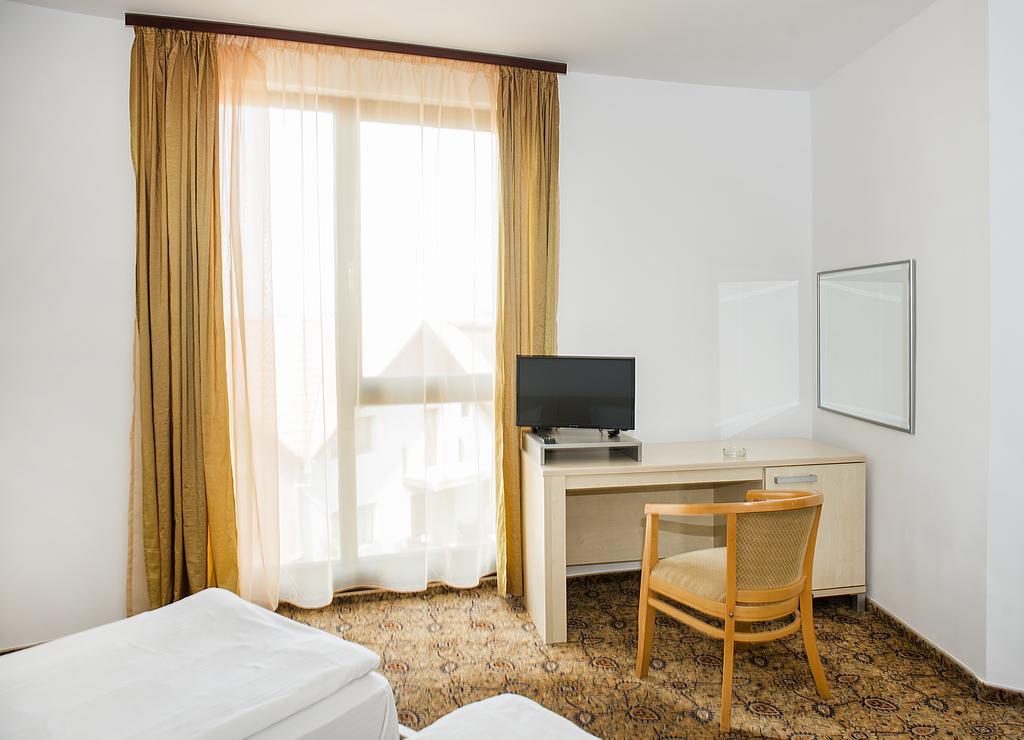 Aseltur Brasov Hotel Luaran gambar