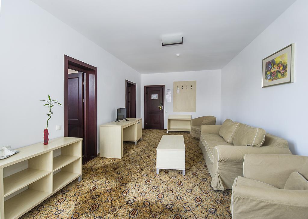 Aseltur Brasov Hotel Luaran gambar