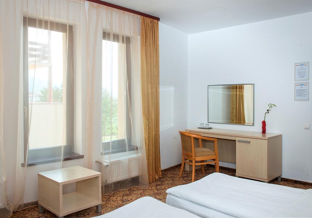 Aseltur Brasov Hotel Luaran gambar
