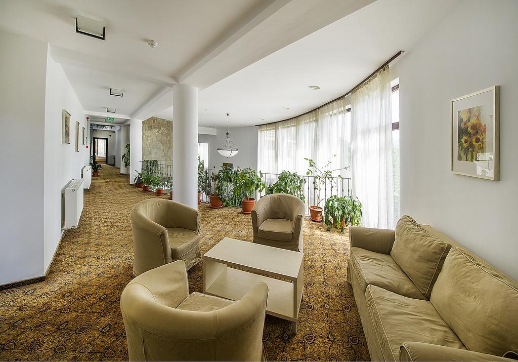 Aseltur Brasov Hotel Luaran gambar