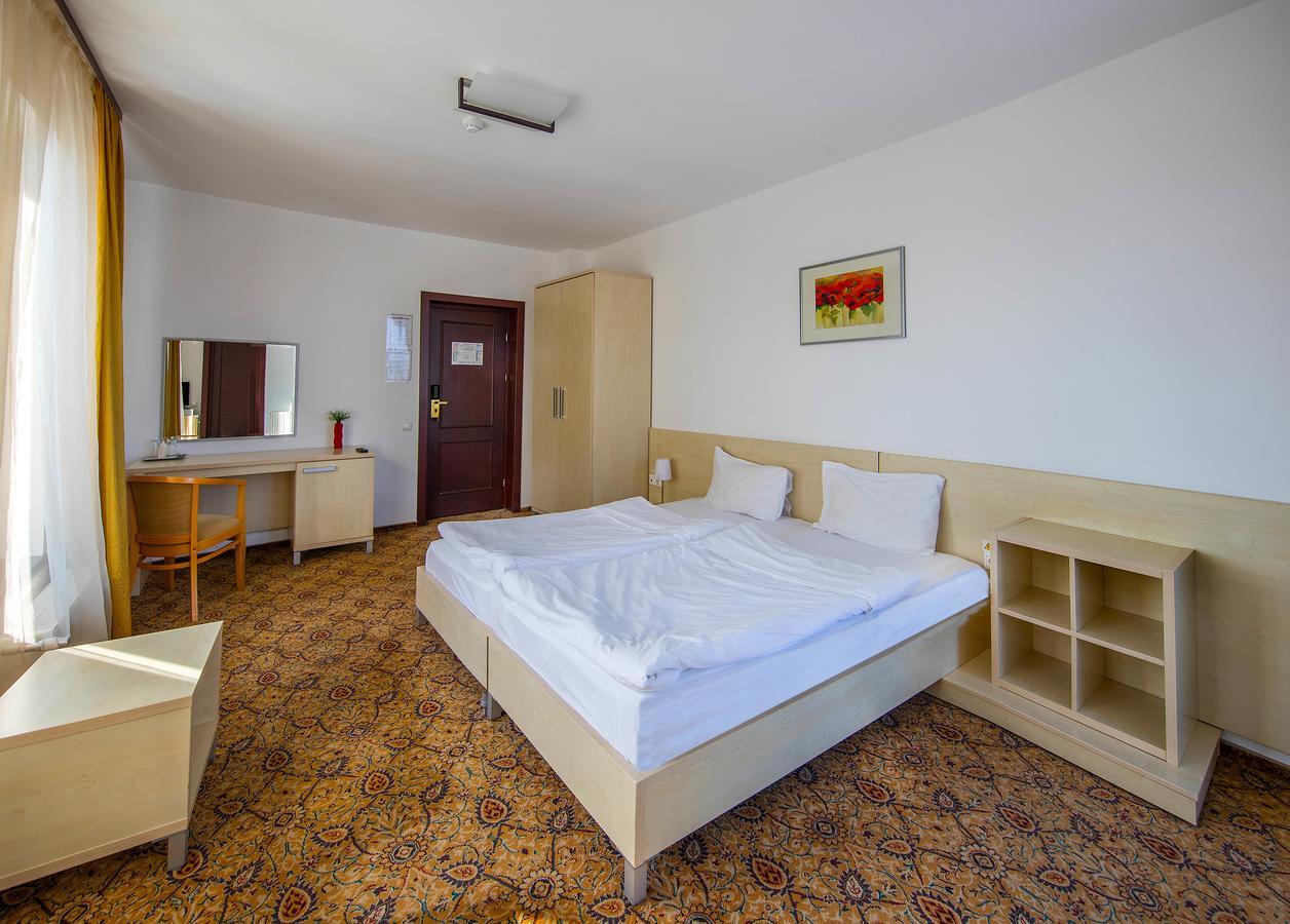 Aseltur Brasov Hotel Luaran gambar
