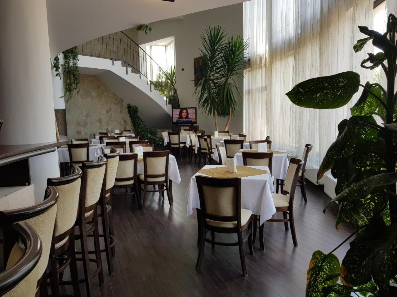 Aseltur Brasov Hotel Luaran gambar