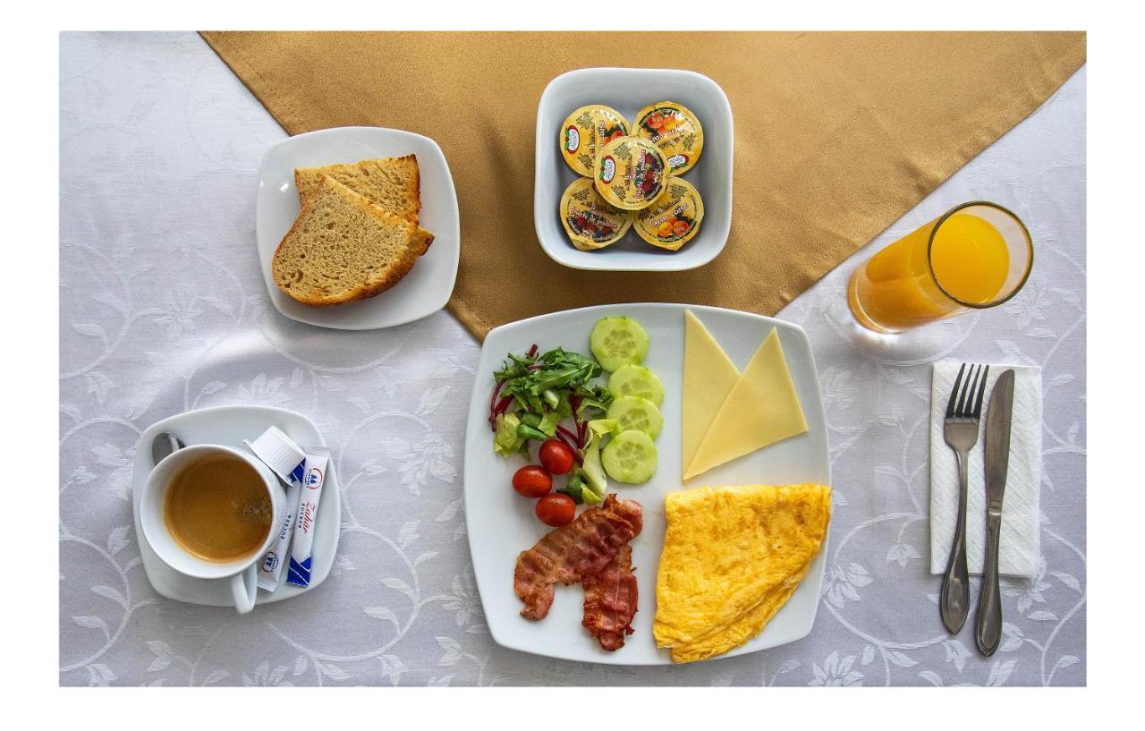 Aseltur Brasov Hotel Luaran gambar